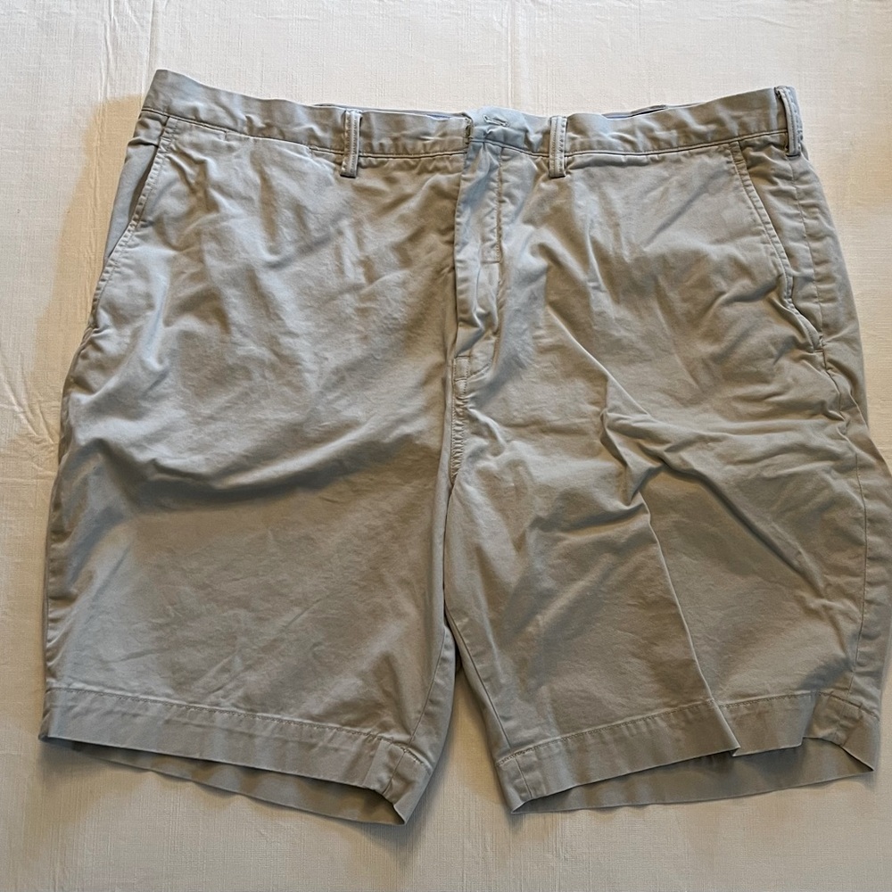 Polo Ralph Lauren Men’s light beige stretch classic fit shorts